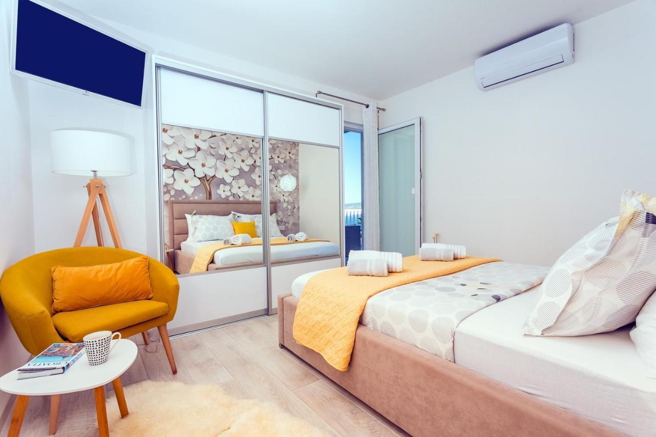 Villa Matan - Only 200M From The Sandy Beaches, Private 28M2 Pool Omiš Εξωτερικό φωτογραφία
